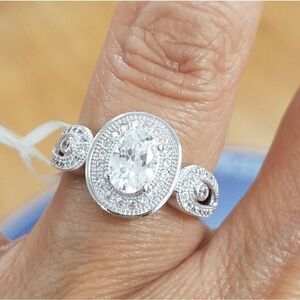 .925 Sterling 	Sterling silverEngagement ring